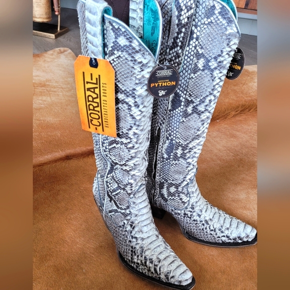 Corral Shoes Womens Corral Python Western Boots Sixe 8 Poshmark